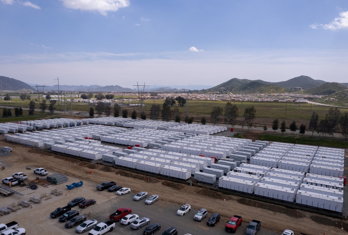 Giant Batteries Are Transforming the World's Electrical Grids