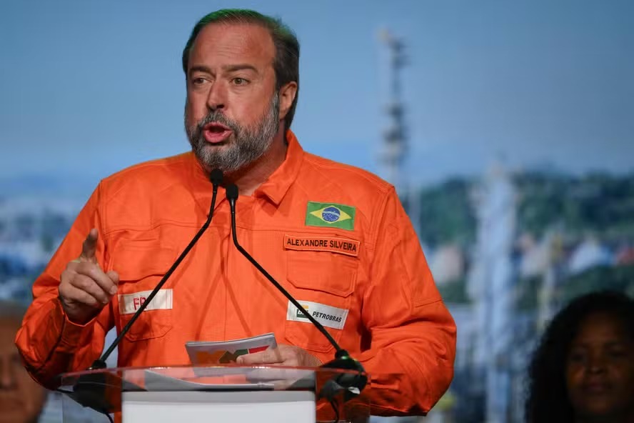 Personagem da crise entre governo e Congresso, Alexandre Silveira reduz atritos e mira 2026 para ficar no cargo