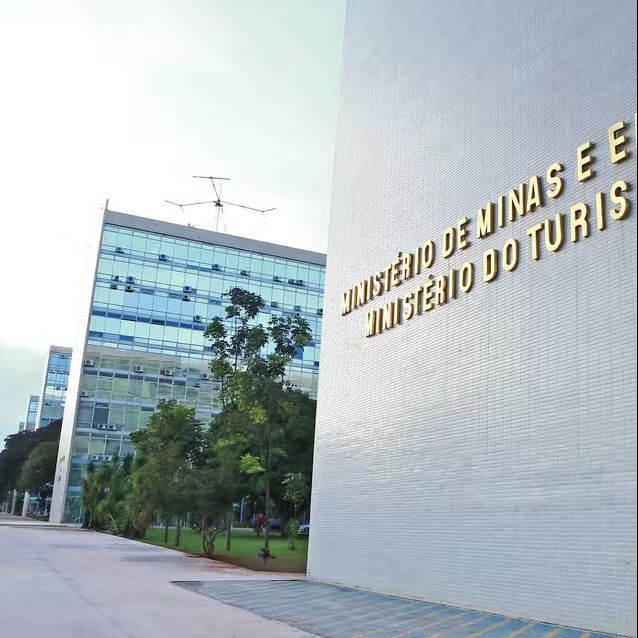 MME anuncia assinatura da portaria para 1º leilão de baterias