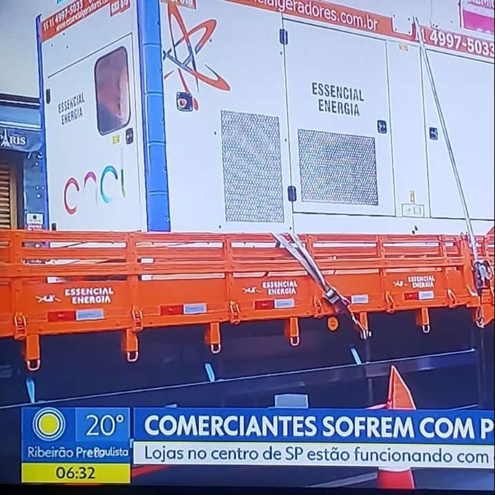 Sistema BESS ''energiza'' Carnaval carioca, enquanto comércio em SP respira fumaça de geradores a diesel