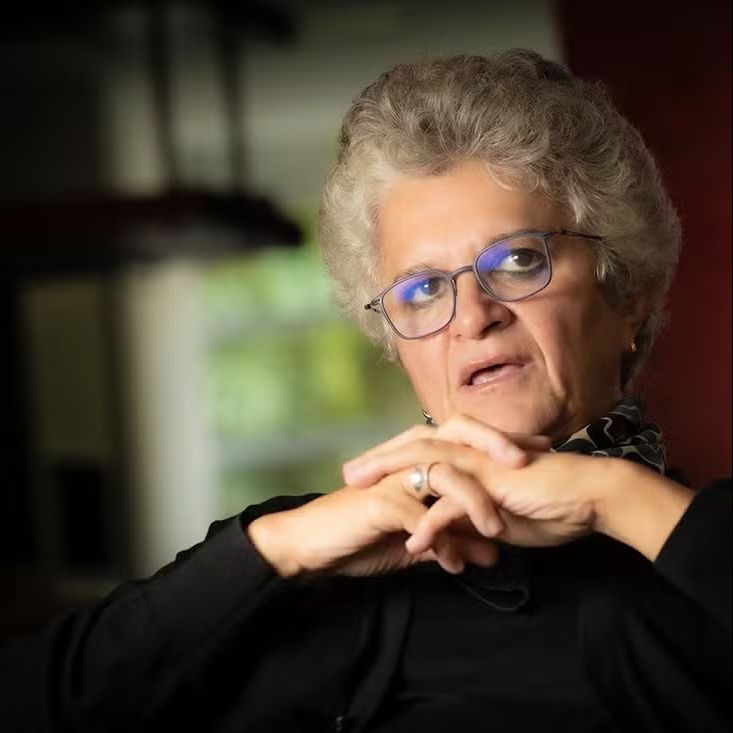 Brasil ainda é refém do desmatamento, diz Izabella Teixeira
