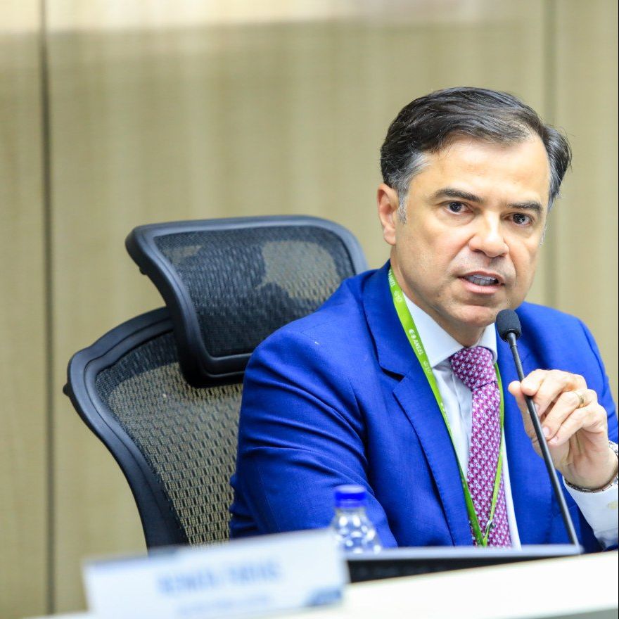 ''Leilão de baterias pode ser feito mesmo sem regulamentação'', diz Sandoval Feitosa